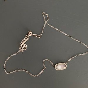 Kendra Scott pendant necklace